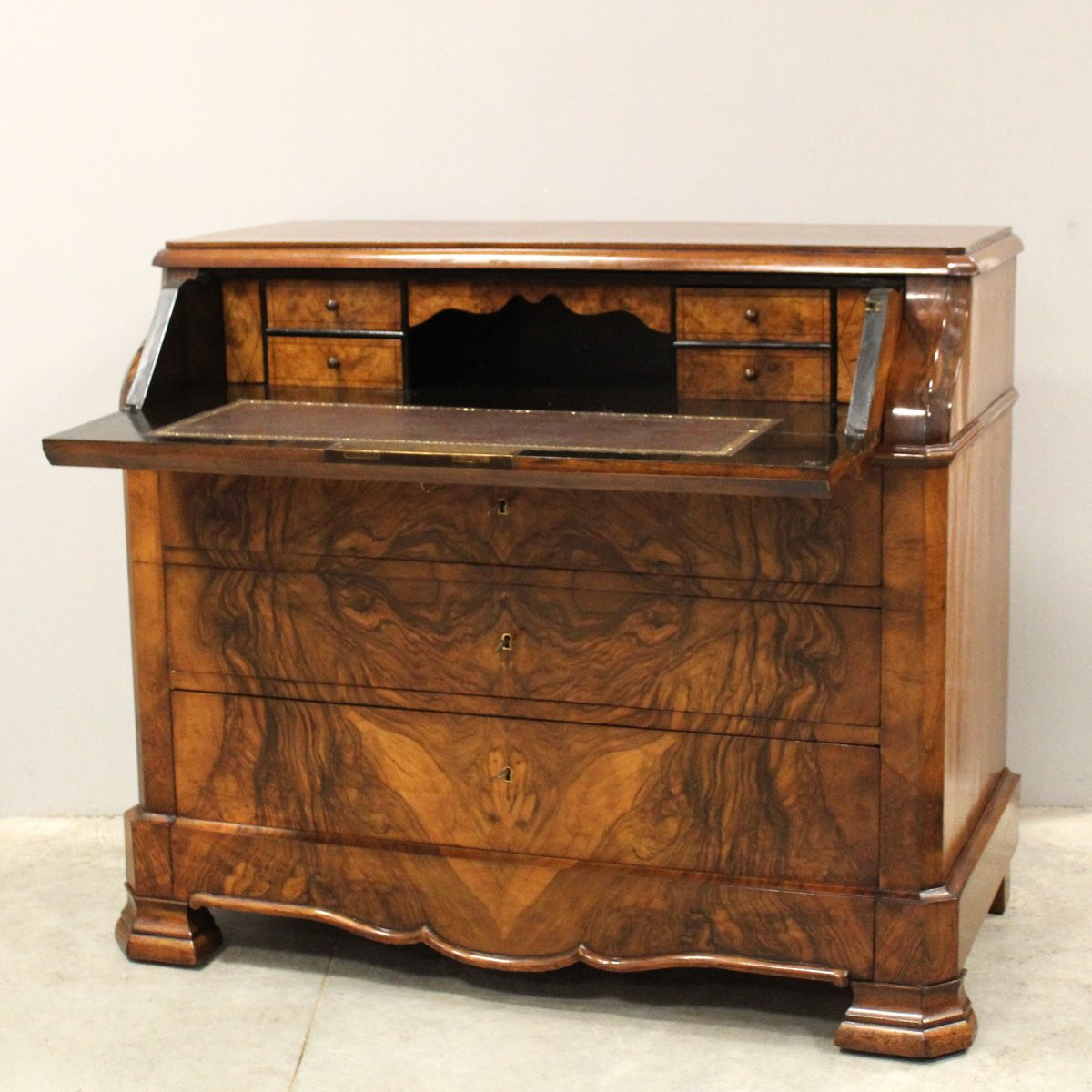 Ancien commode bureau de pente d'époque Louis Philippe en noyer - 19ème-photo-1