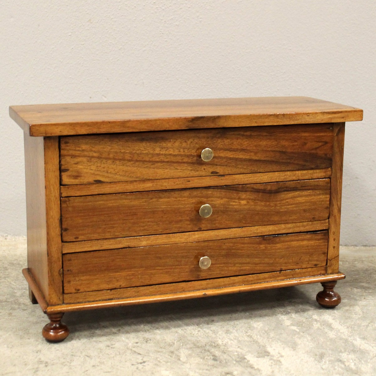 Ancien miniature commode de maîtrise en noyer - Italie 19ème