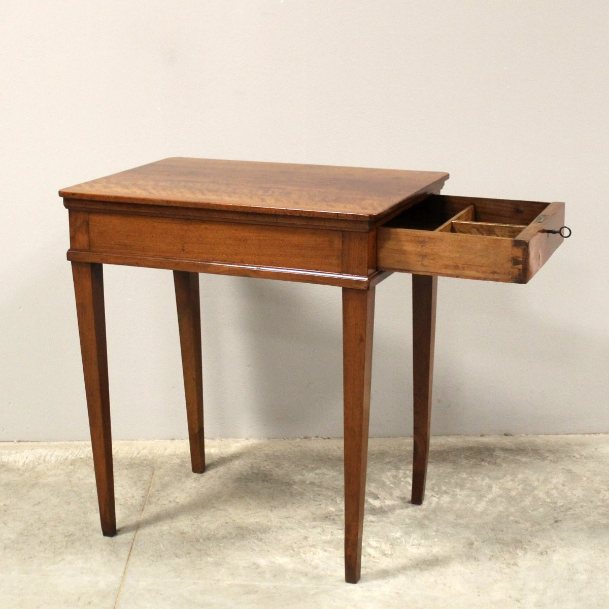 Antique Louis XVI Table In Walnut  - Italy 18th-photo-1