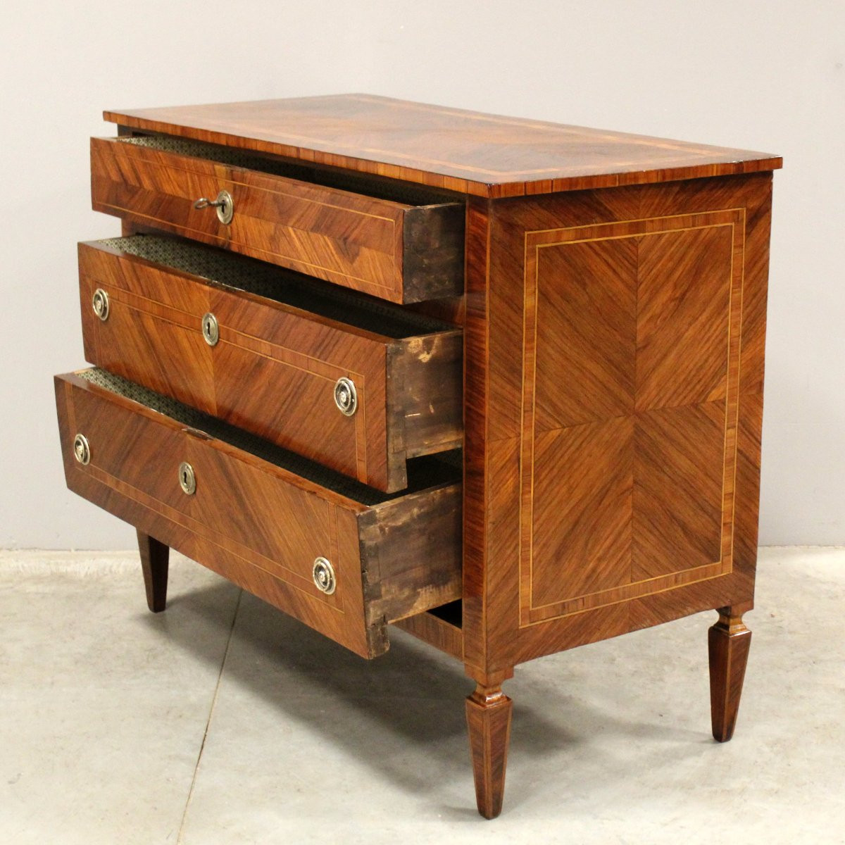 Ancien commode Louis XVI en noyer et marqueterie - Italie 19ème-photo-1