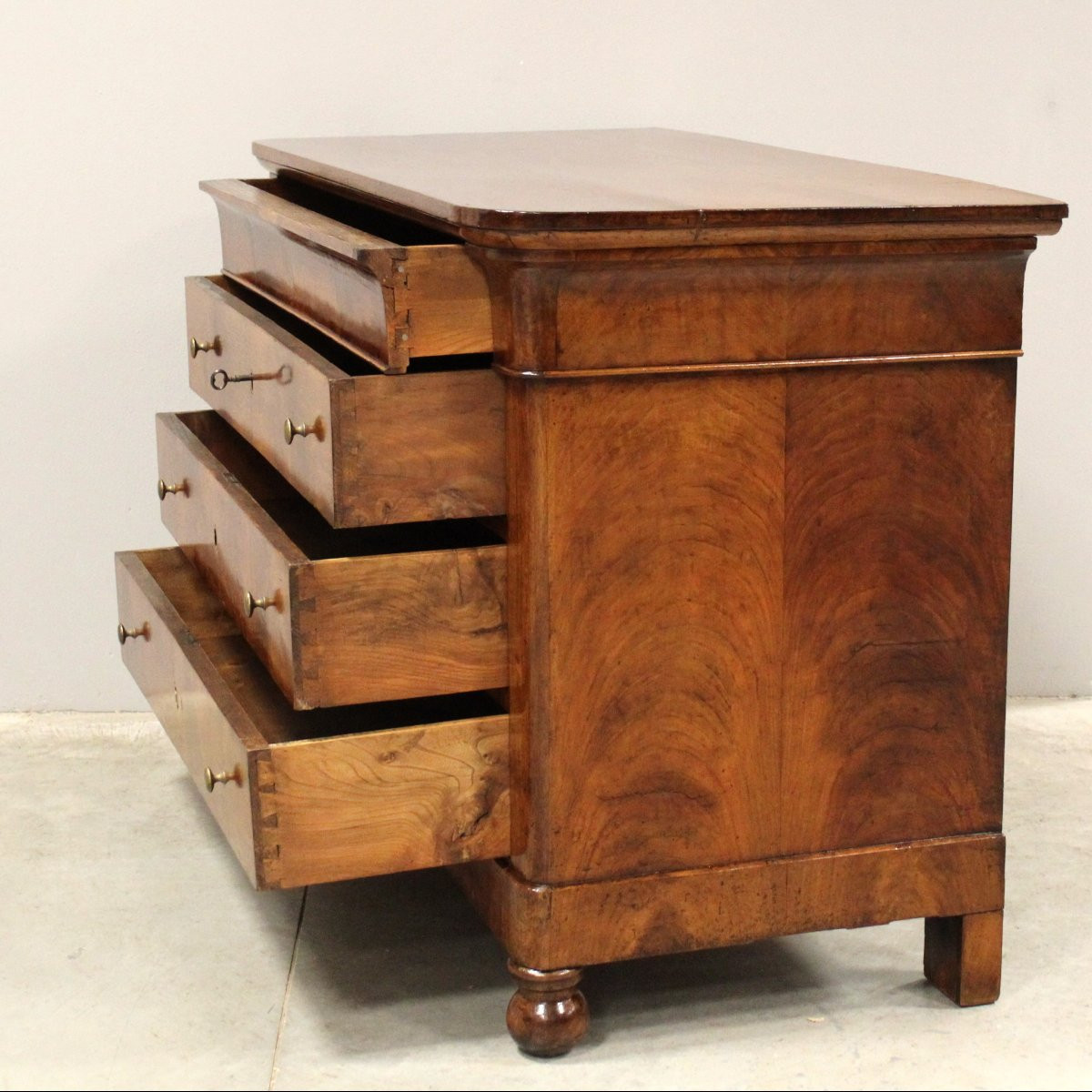 Antique Louis Philippe Chest Of Drawers In Walnut - Italy 19th-photo-2