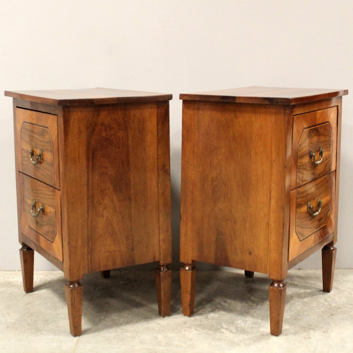 Antique Pair Of Louis XVI Bedsides Nightstands Tables In Walnut And Marquetry - Italy 18th-photo-1