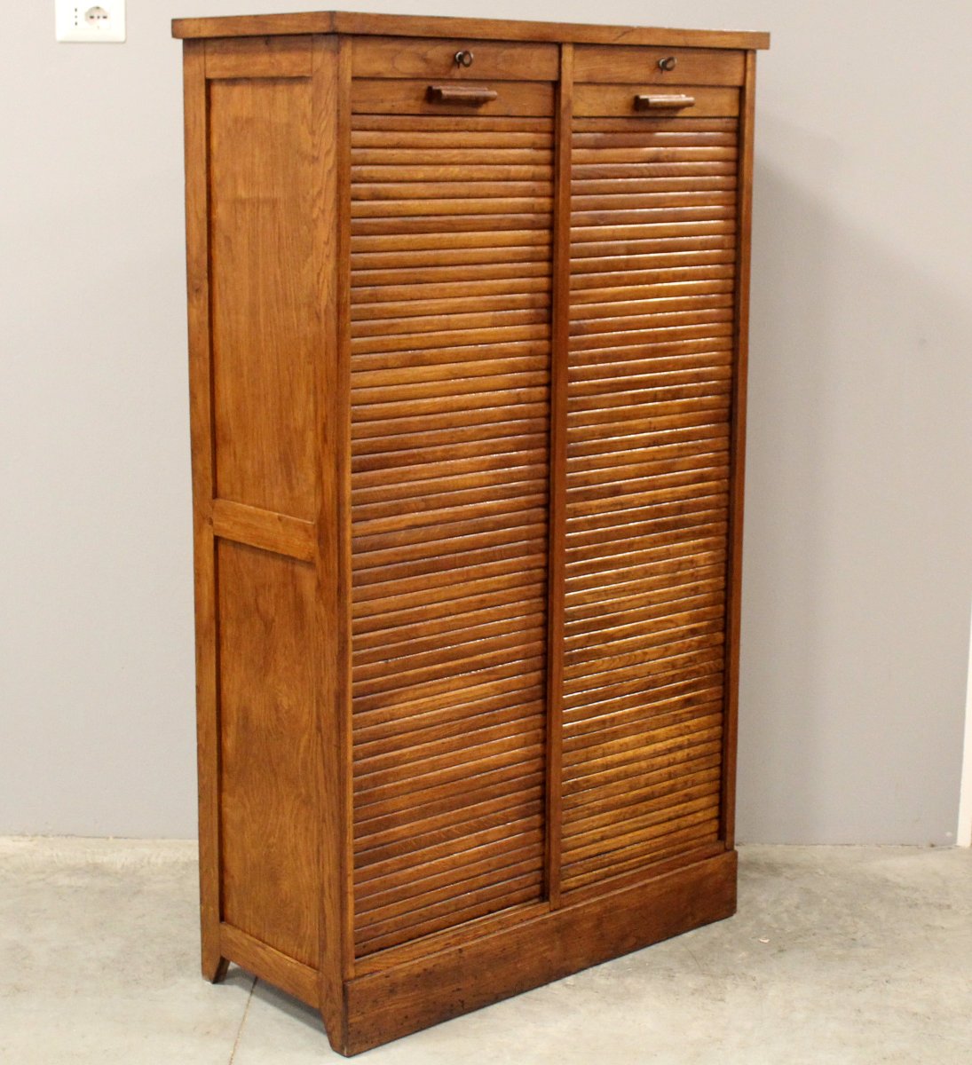 Antique Binder Rolling Curtain Filing Cabinet In Oak-photo-3