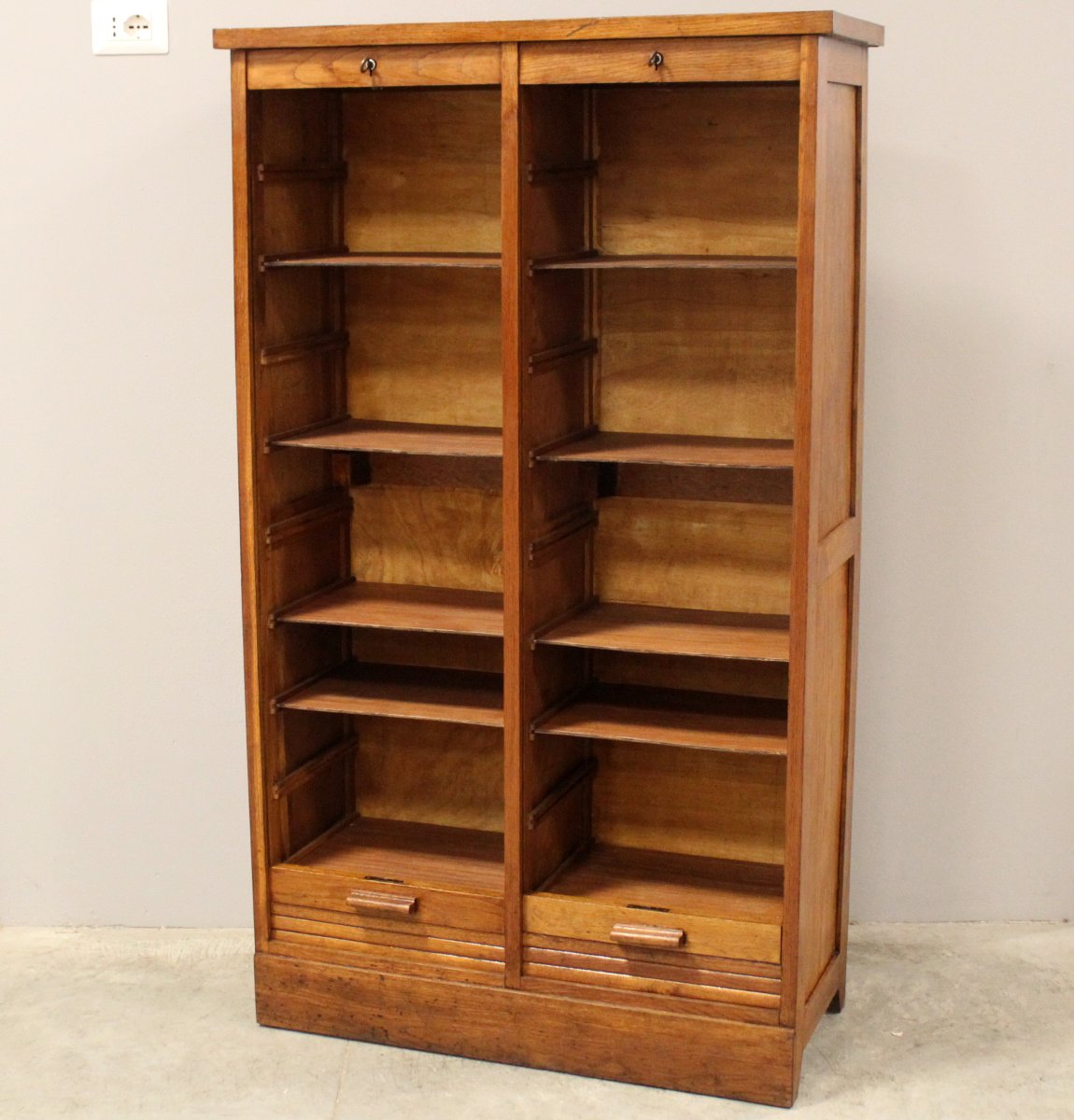 Antique Binder Rolling Curtain Filing Cabinet In Oak-photo-2