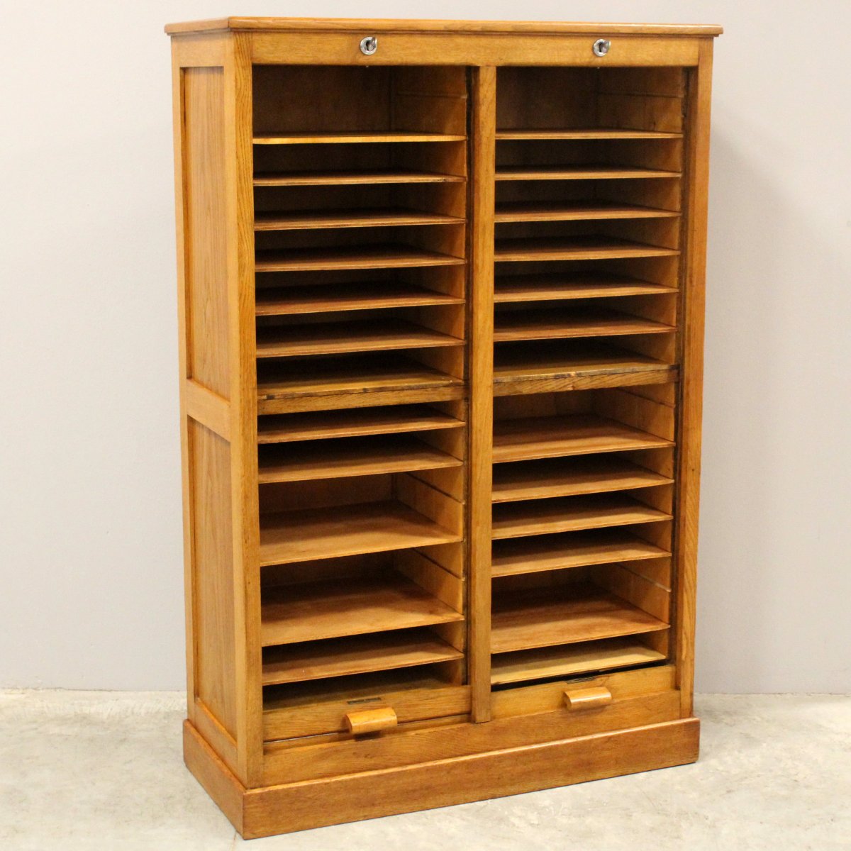 Antique Binder Rolling Curtain Filing Cabinet In Oak-photo-4