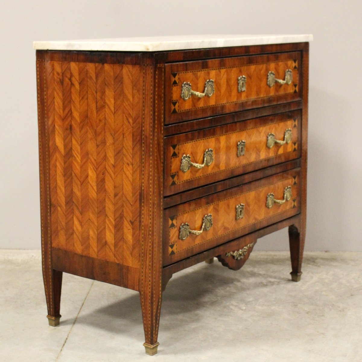 Ancien commode d'époque Louis XVI en marqueterie - 18ème-photo-3