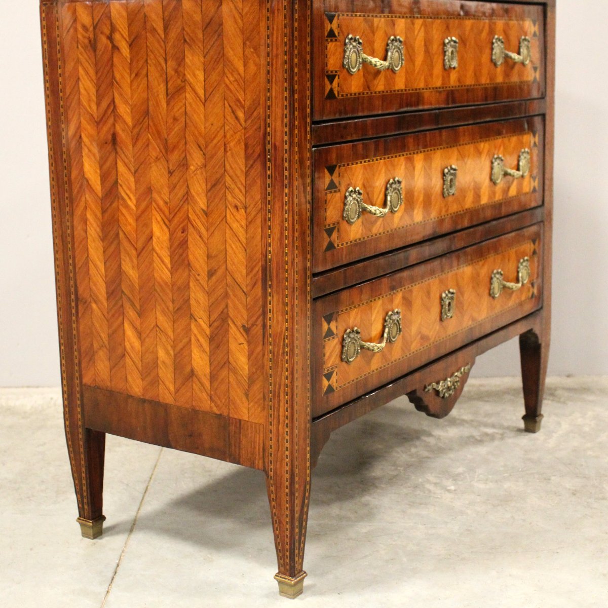 Ancien commode d'époque Louis XVI en marqueterie - 18ème-photo-3
