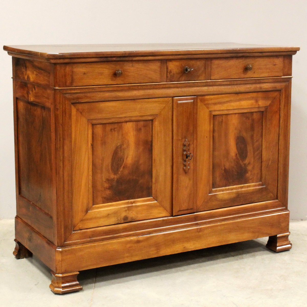 Antique Louis Philippe Sideboard Dresser Cabinet Cupboard Buffet In Walnut - 19th-photo-3