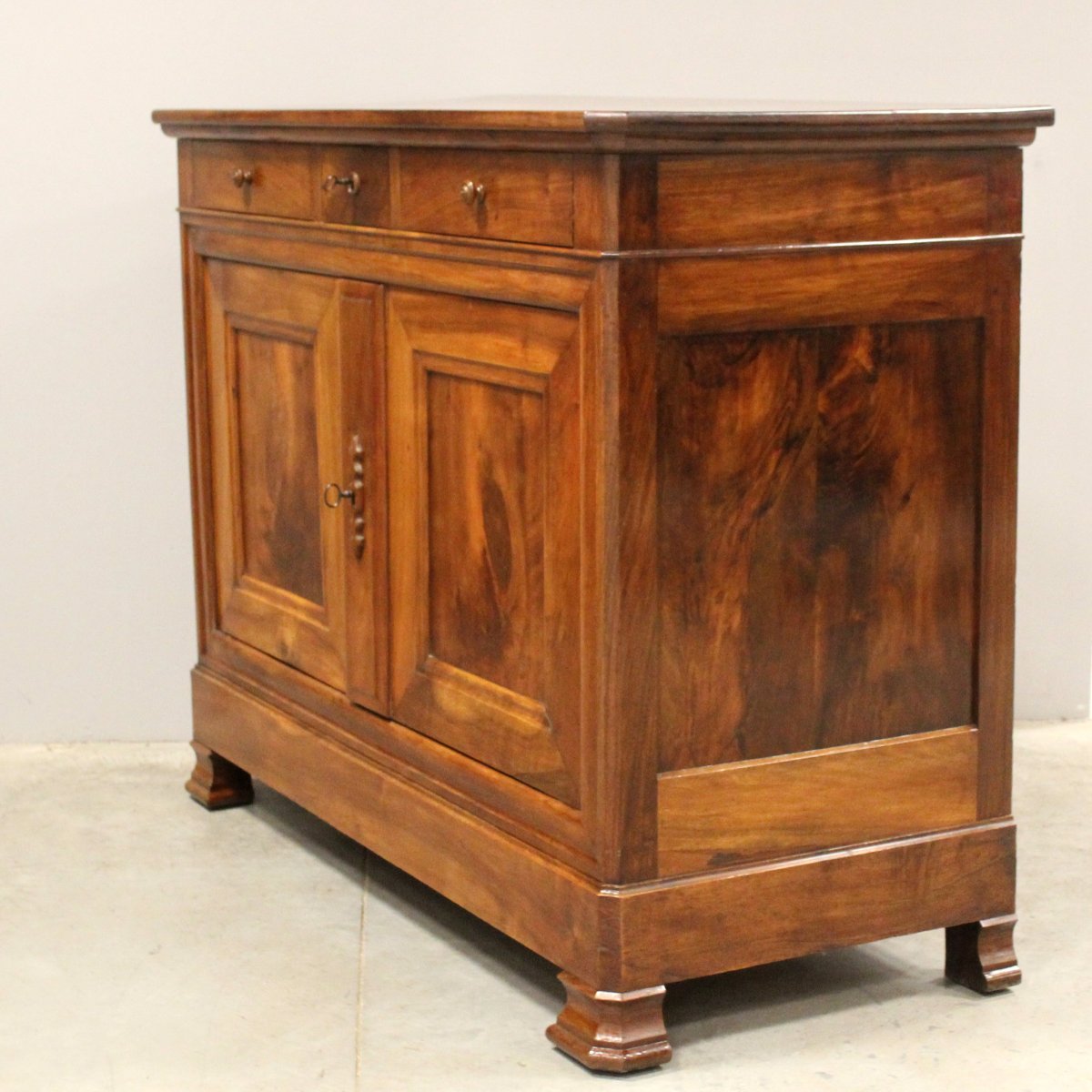 Antique Louis Philippe Sideboard Dresser Cabinet Cupboard Buffet In Walnut - 19th-photo-1