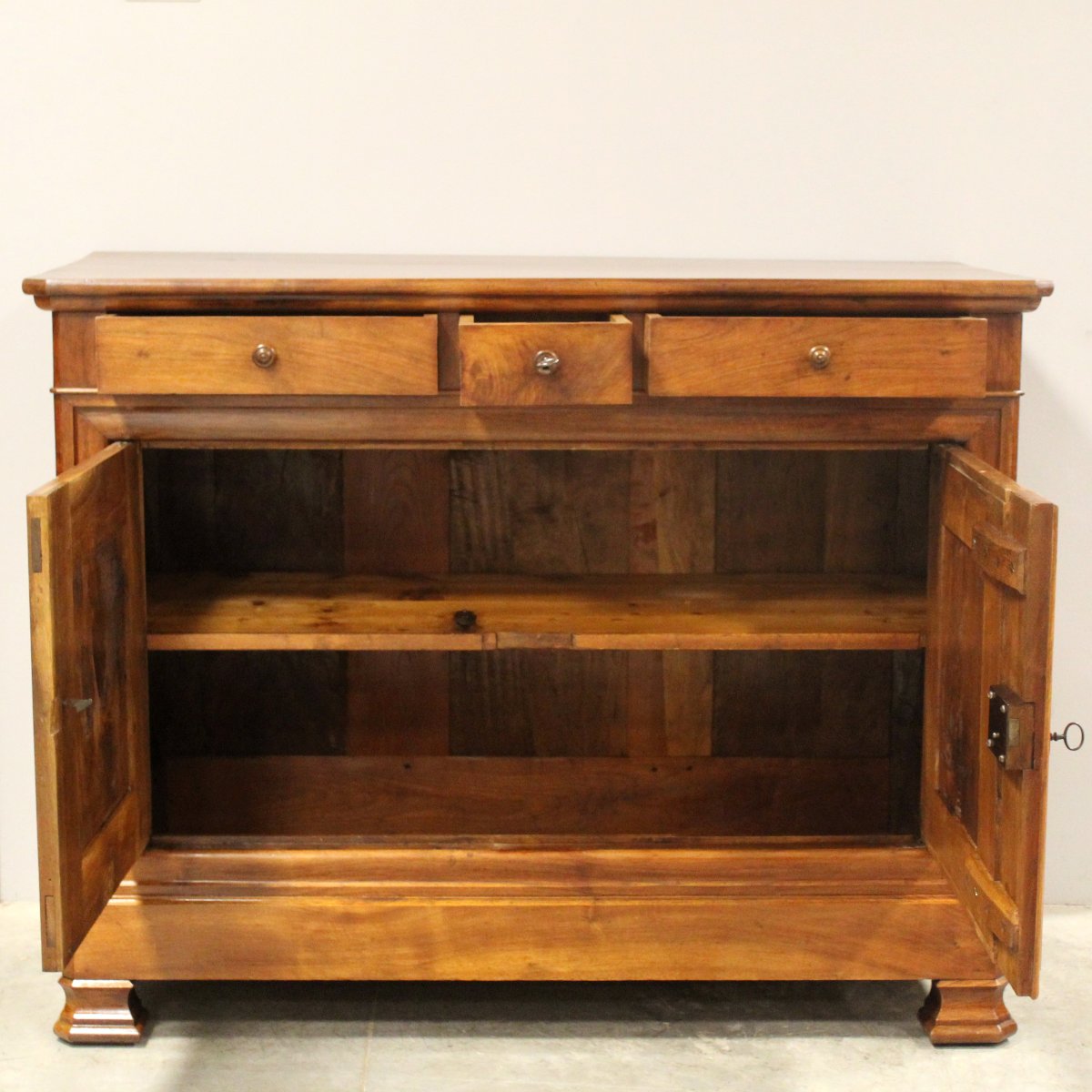 Antique Louis Philippe Sideboard Dresser Cabinet Cupboard Buffet In Walnut - 19th-photo-4