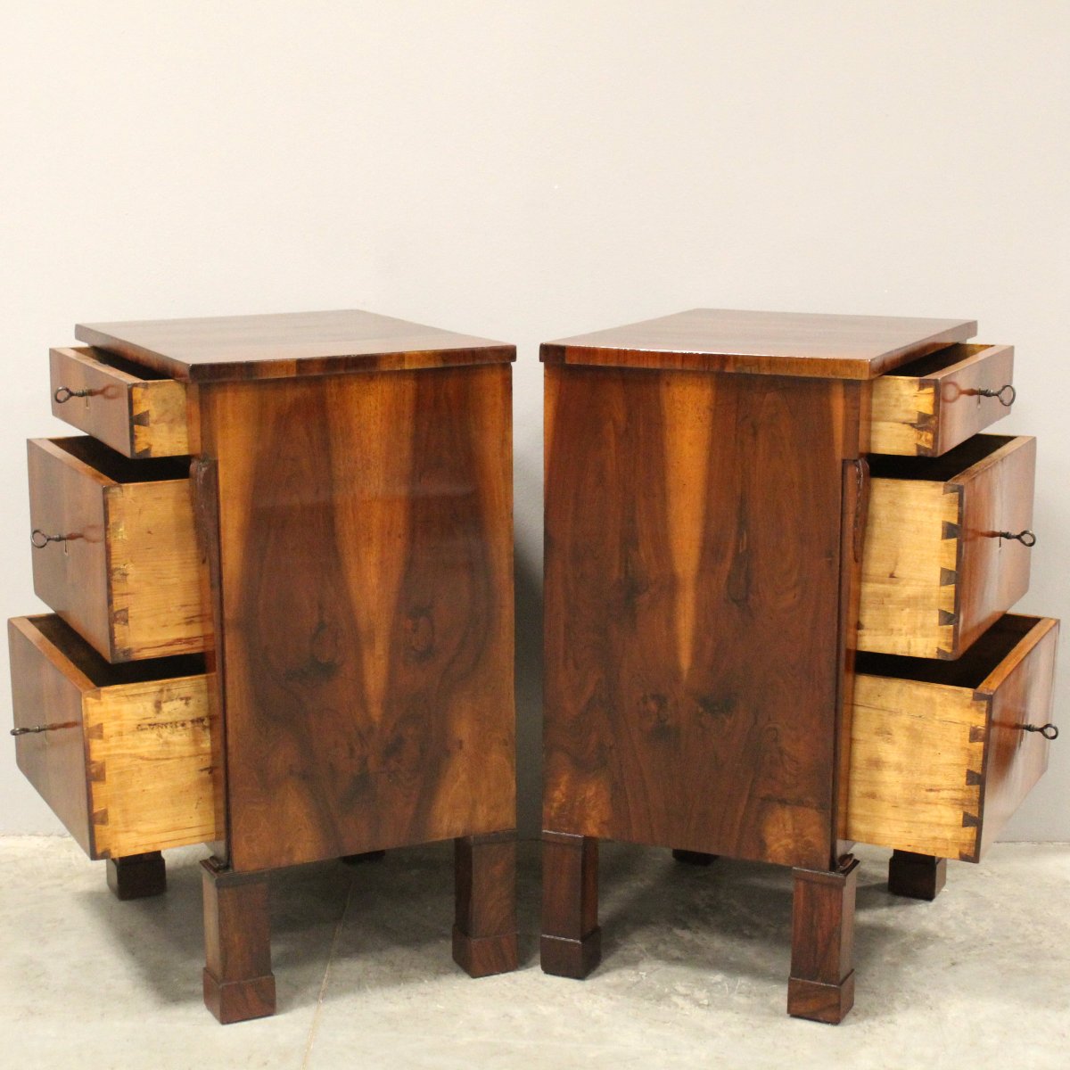 Antique Pair Of Empire Bedsides Nightstands Tables In Walnut - Italy 19th-photo-1