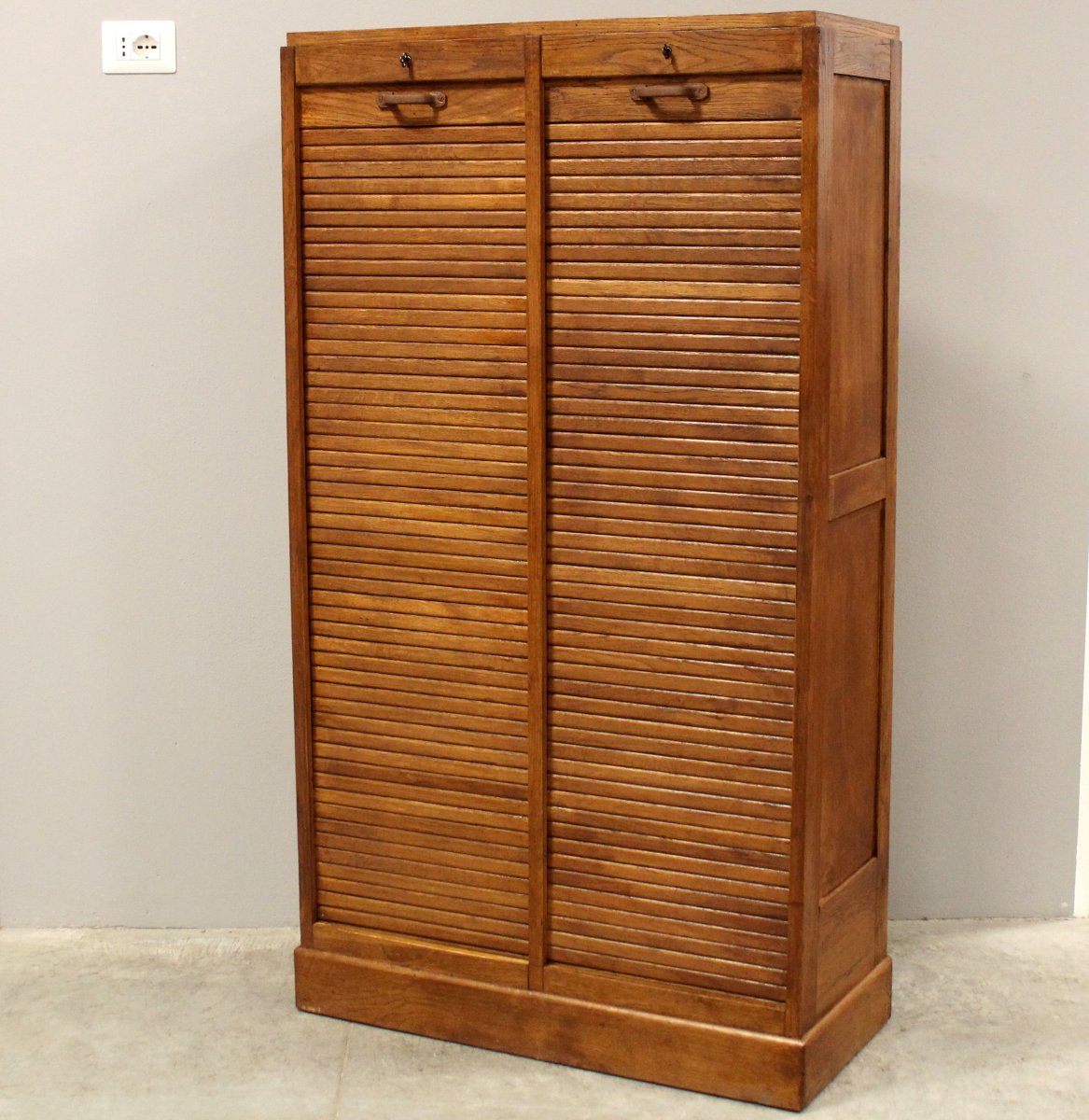 Antique Binder Rolling Curtain Filing Cabinet In Oak-photo-2