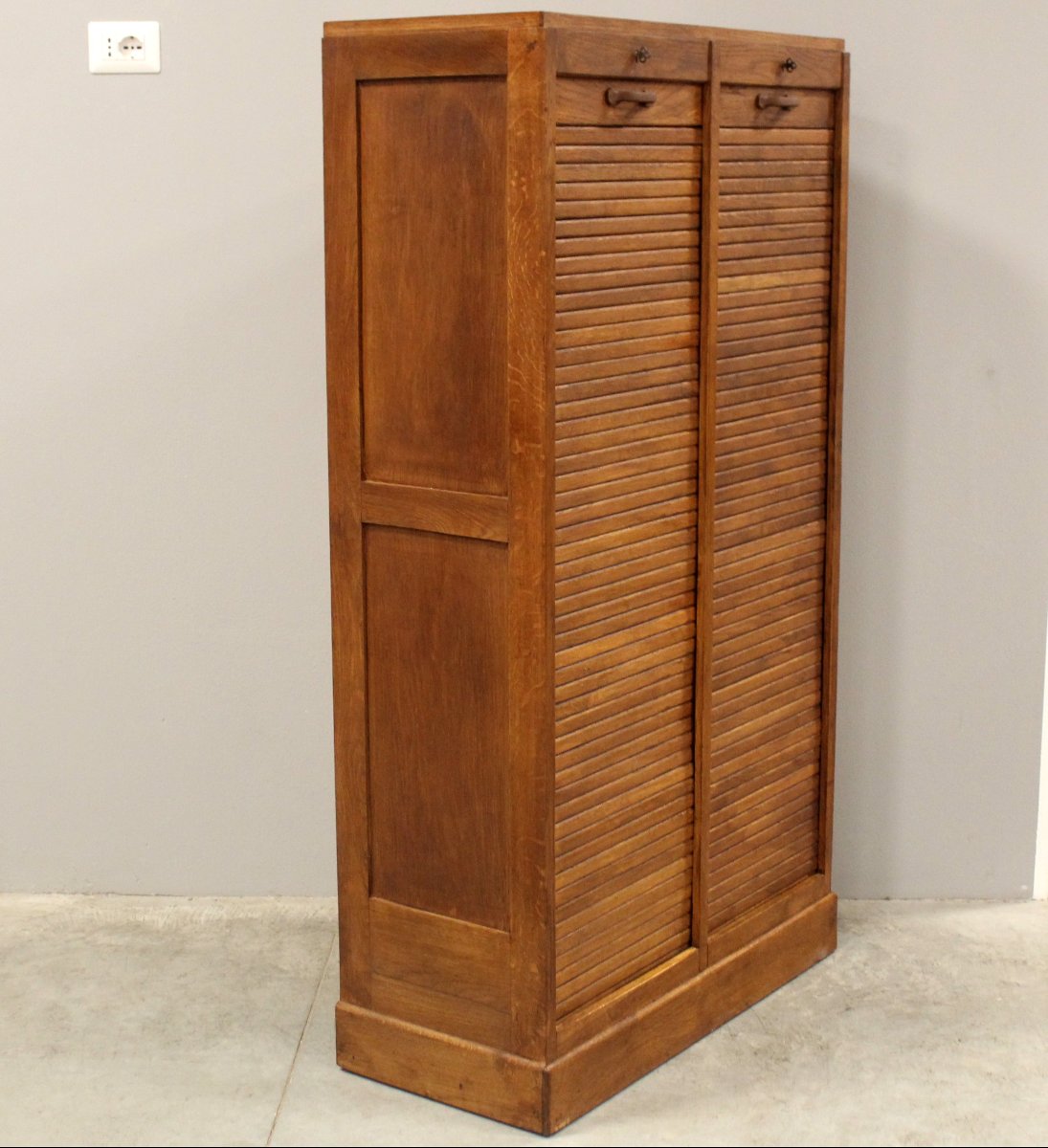 Antique Binder Rolling Curtain Filing Cabinet In Oak-photo-3