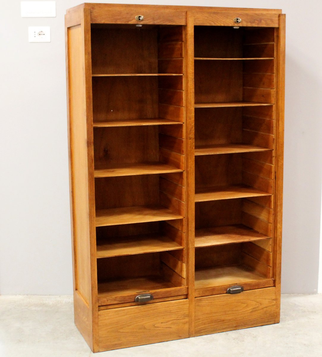 Antique Binder Rolling Curtain Filing Cabinet In Oak-photo-2