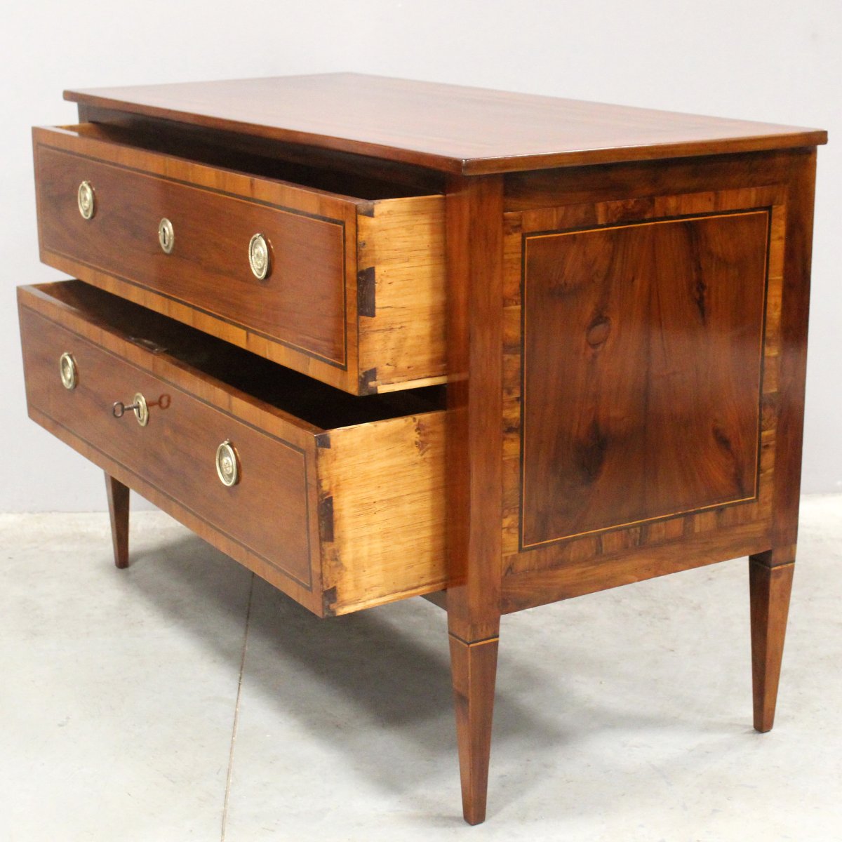 Antique Louis XVI Chest Of Drawers In Walnut And Marquetry - Italy 18th-photo-4