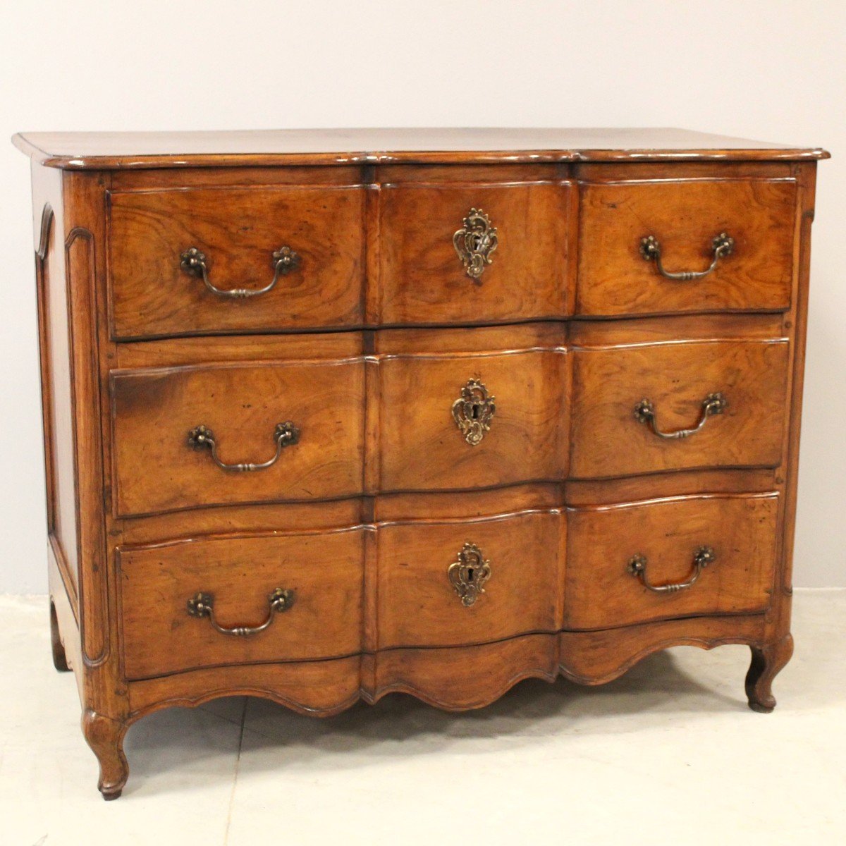 Antique Louis XV Dresser Commode Chest Of Drawers In Walnut – 18th-photo-2