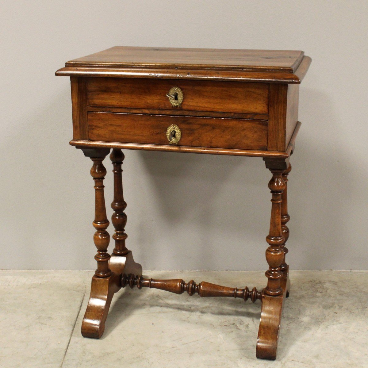 Ancien Table Chiffonnière d'époque Louis Philippe en noyer - 19ème