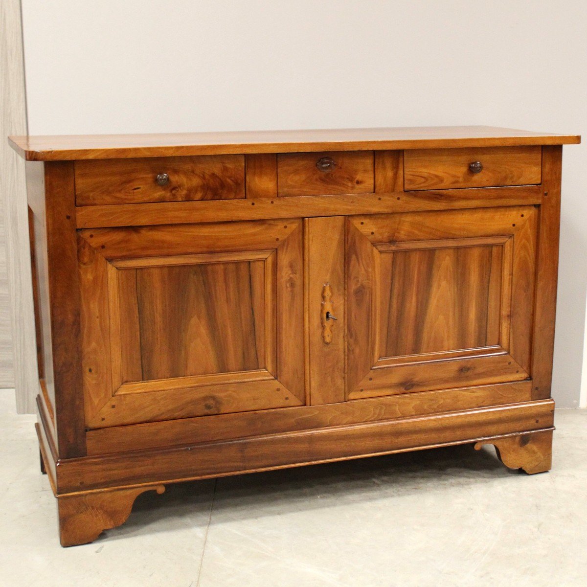 Antique Louis Philippe Sideboard Dresser Cabinet Cupboard Buffet In Walnut – 19th-photo-2