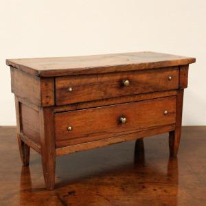 Antique Miniature Of Directoire Chest Of Drawers In Walnut - Italy 18th