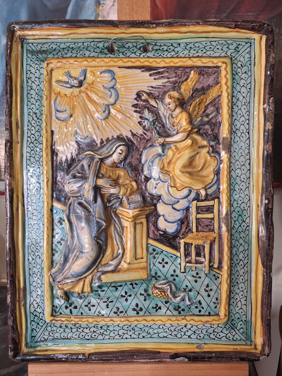 Majolica Plaque Depicting The Annunciation. Montelupo 17th Century