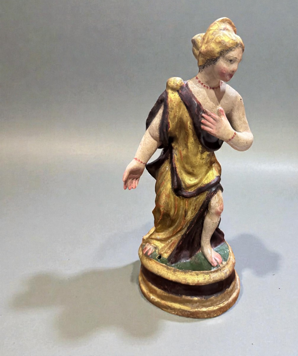 Statue en papier mâché polychrome représentant une figure féminine - XVIIe-XVIIIe siècle