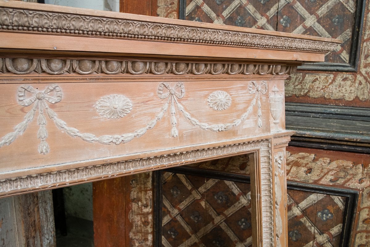 Cheminée en pin de style néoclassique avec décors appliqués, Italie XIXe siècle-photo-4