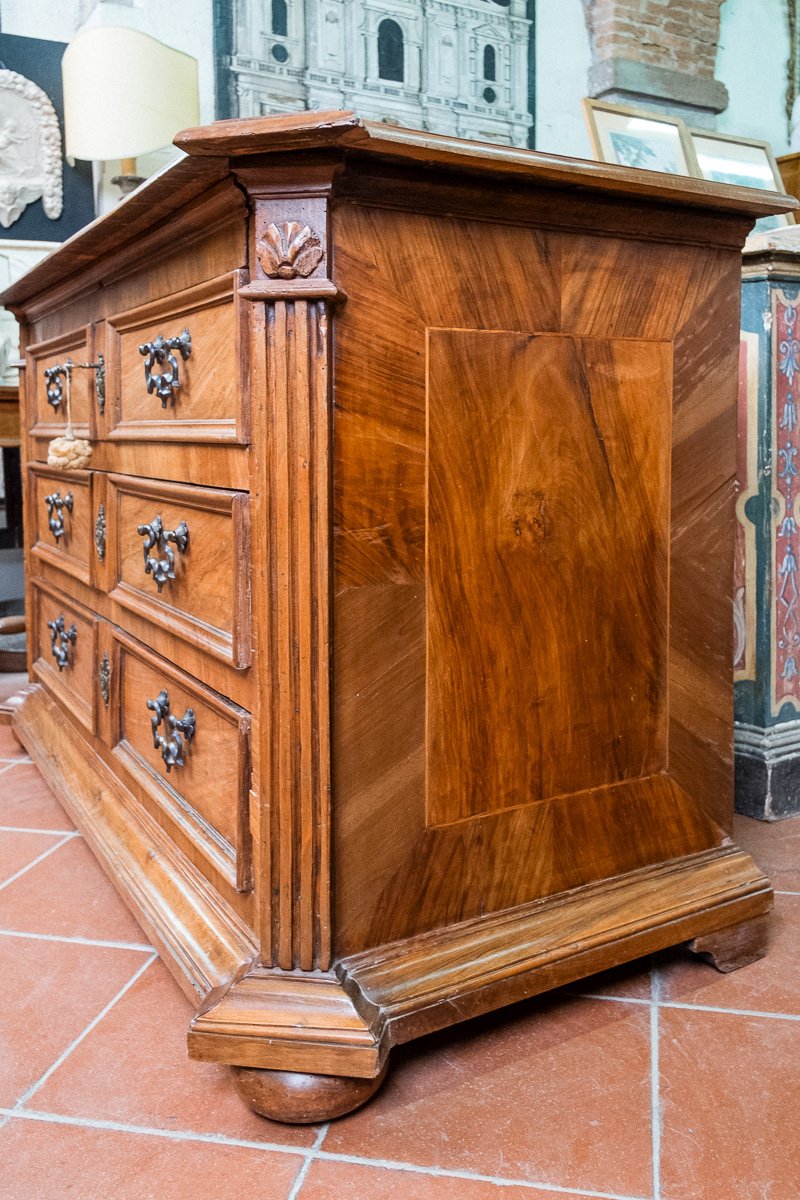 Important Walnut Chest Of Drawers, Tuscany, Mid-17th Century-photo-8