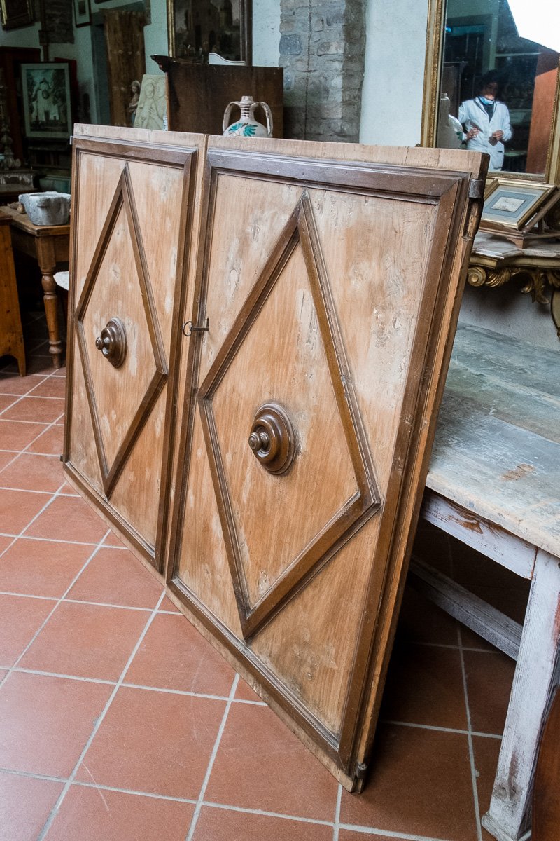 Portes anciennes en peuplier et noyer à losanges, Toscane XVIIe s-photo-1