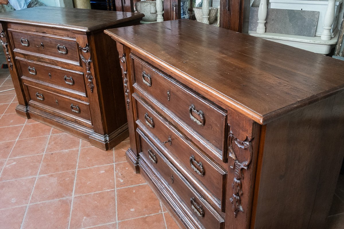 Paire de commodes en noyer sculpté, antiquités ombriennes XVIIe s.-photo-3