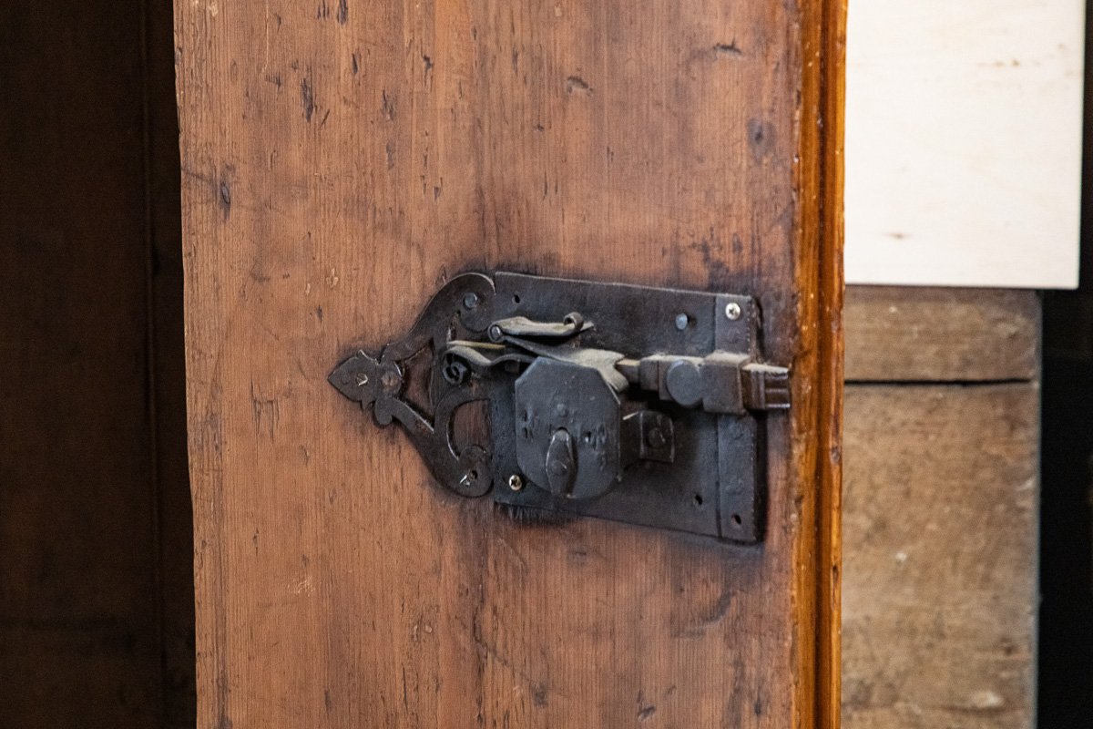 Ancienne armoire en sapin à deux portes, pilastres, Toscane, XVIIe siècle-photo-2