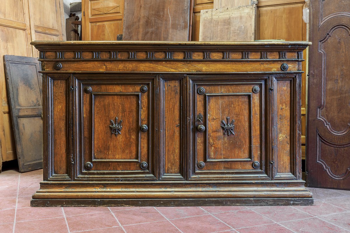 Rare Tuscan Buffet In Poplar And Walnut, Triglyph Frieze, Italy 17th Century-photo-3