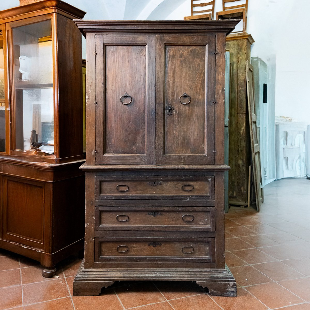 Antique Umbrian Firwood Cabinet With Two Doors And Three Drawers, 18th Century