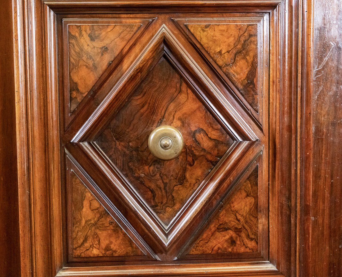 Grande armoire ancienne en noyer et ronce de noyer, Ligurie, Italie XVIIe siècle-photo-3