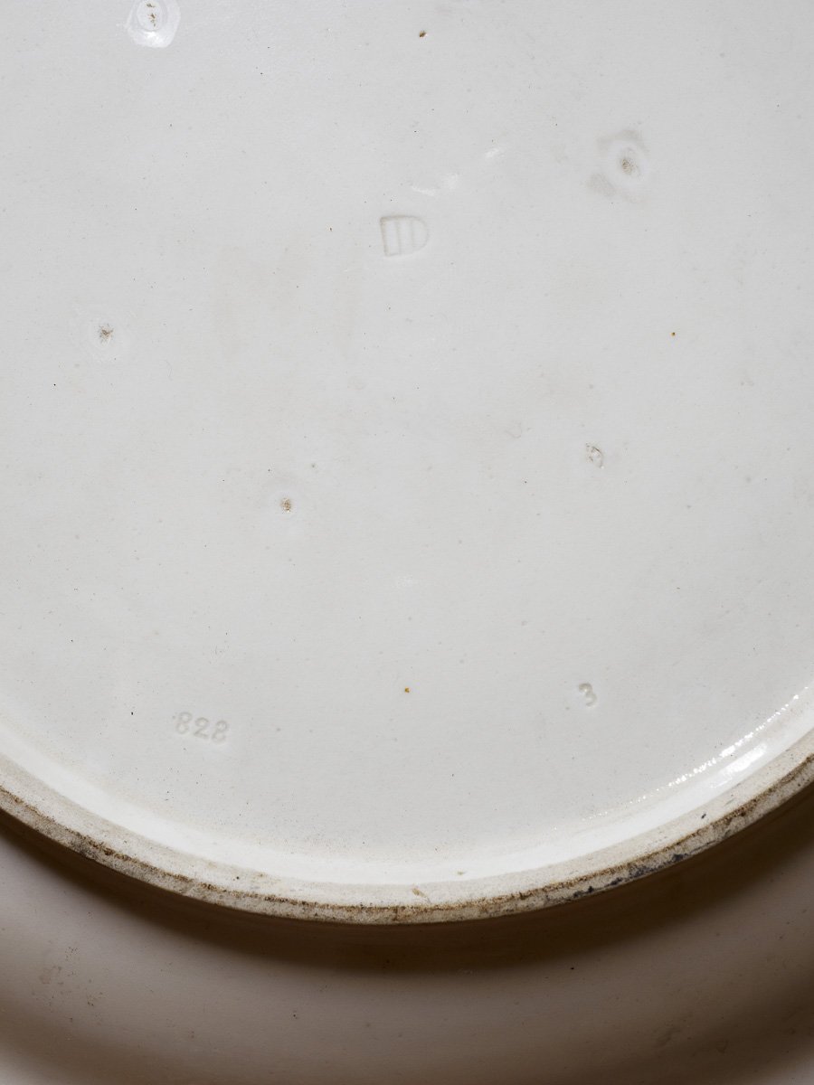 Paire d’assiettes en porcelaine de Vienne à décor floral, 1828-photo-3