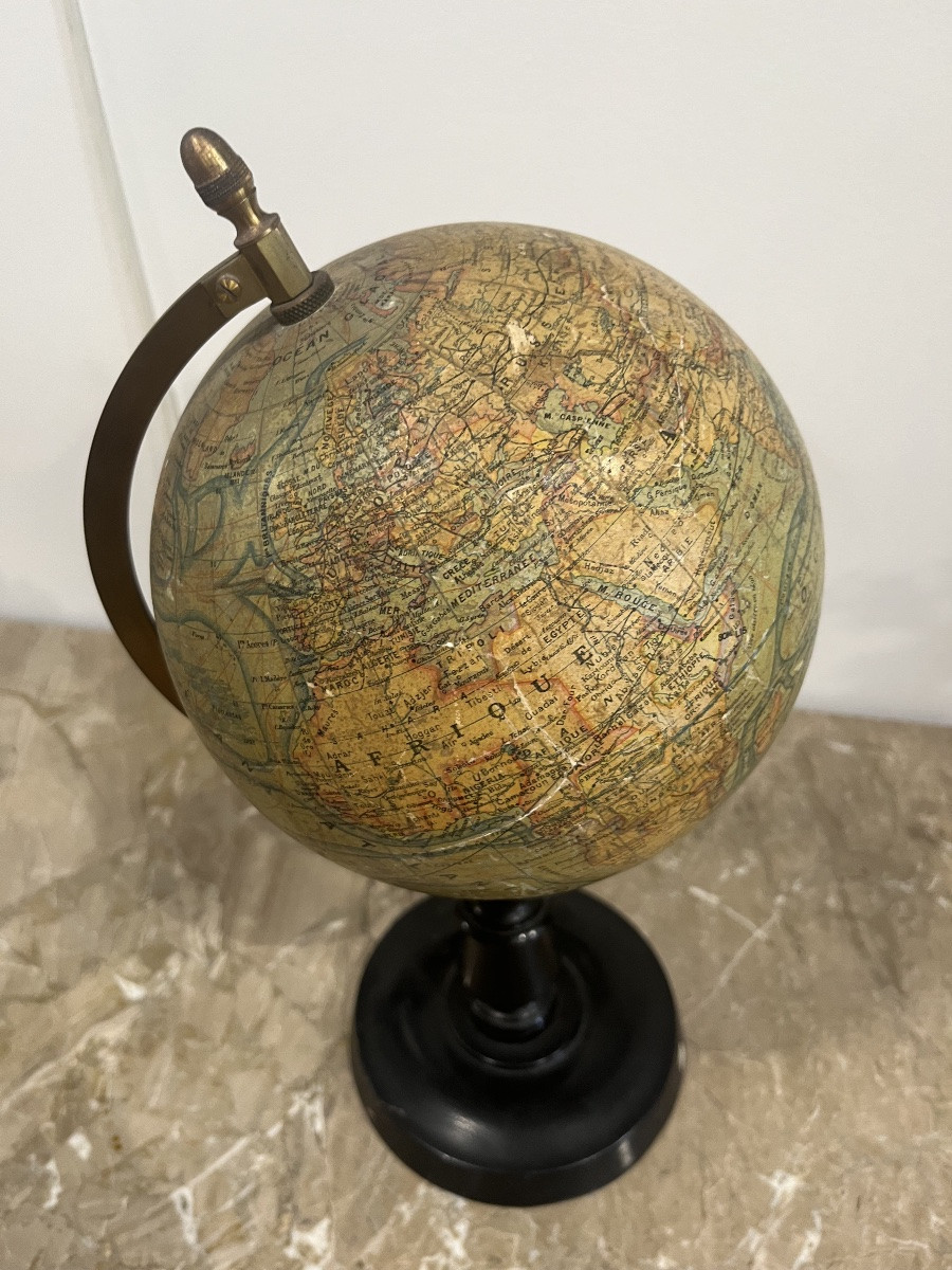 Globe de la fin du XIXe/début du XXe siècle-photo-1