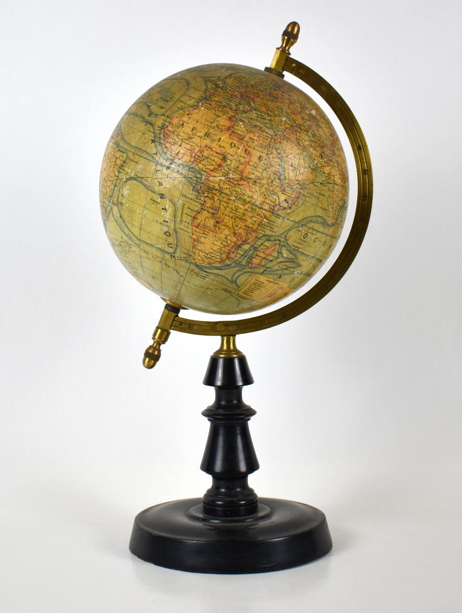 Globe de la fin du XIXe/début du XXe siècle
