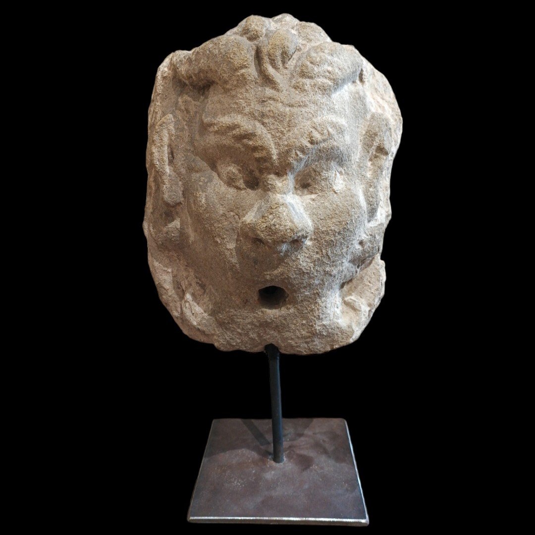 Beautiful Tuscan Stone Fountain Mask, Early 17th Century