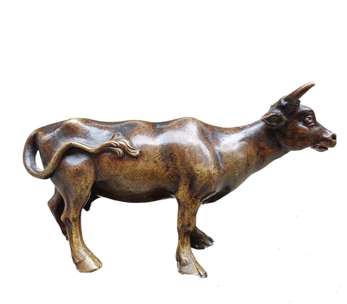 Sculpture En Bronze Représentant Une Vache. Italie, Début Du XIXe Siècle. ​