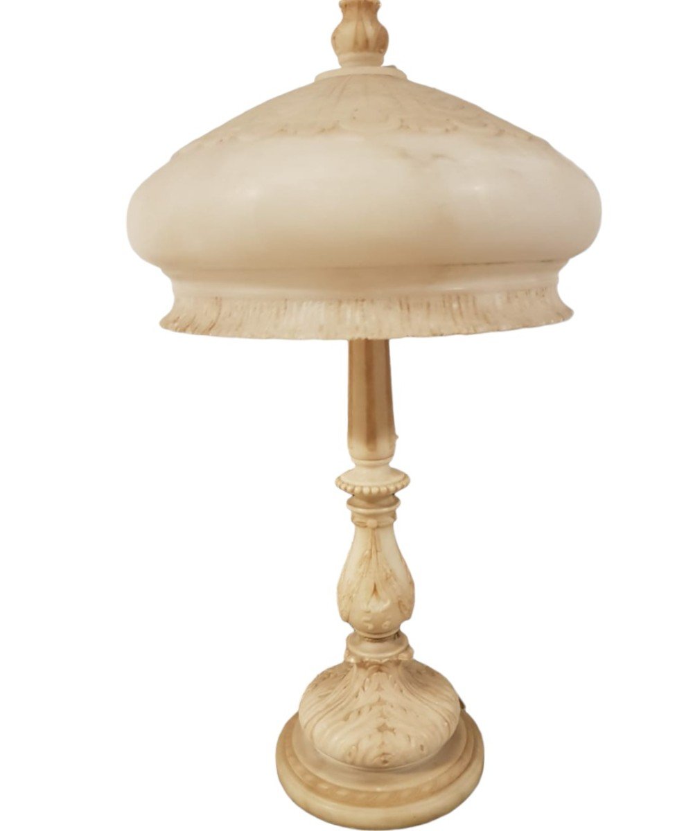 Lampe En Albâtre De Volterra Sculpté. Italie, époque Art Nouveau.