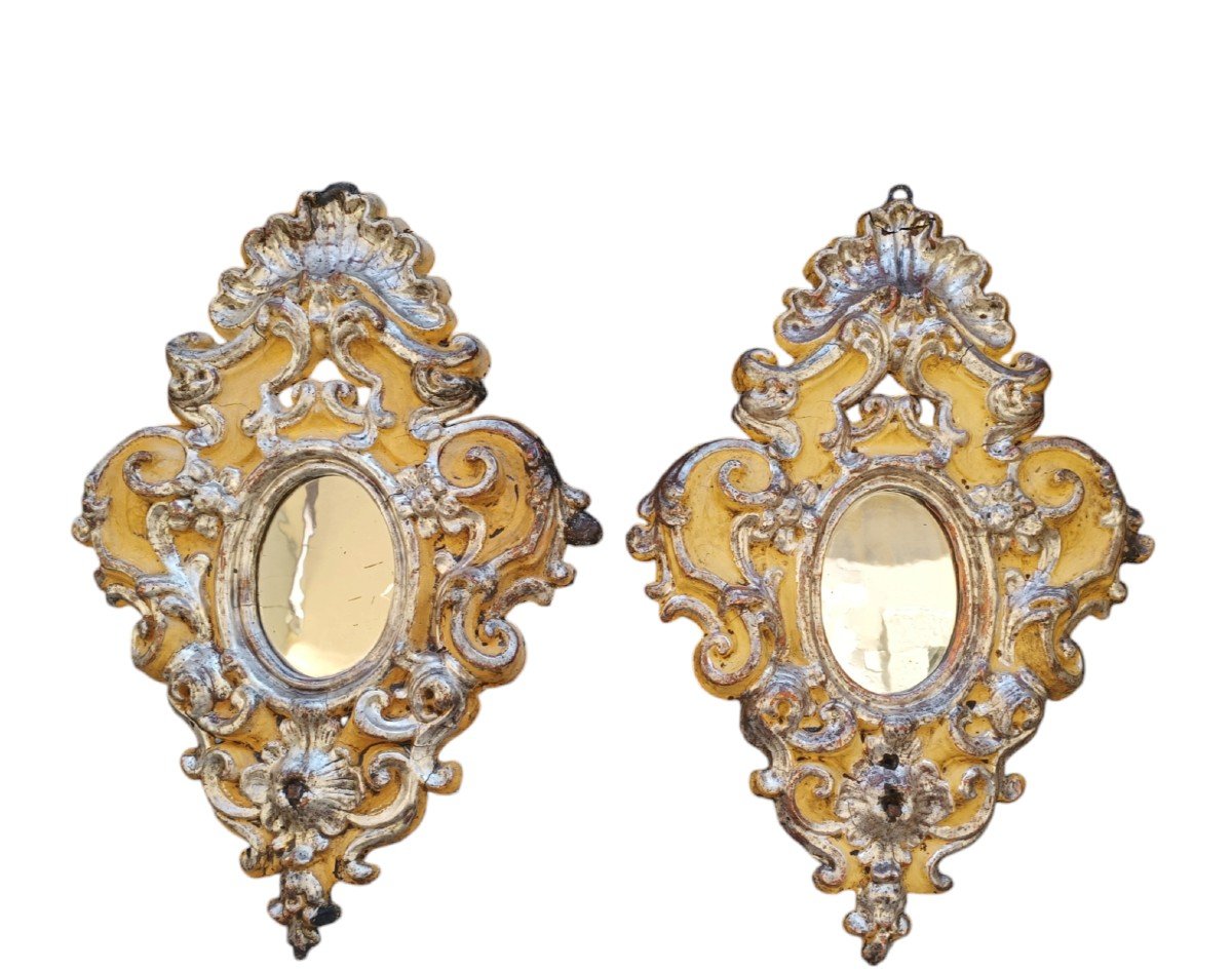 Paire De Miroirs En Bois Et Stuc. Italie, Début Du XVIIIe Siècle.
