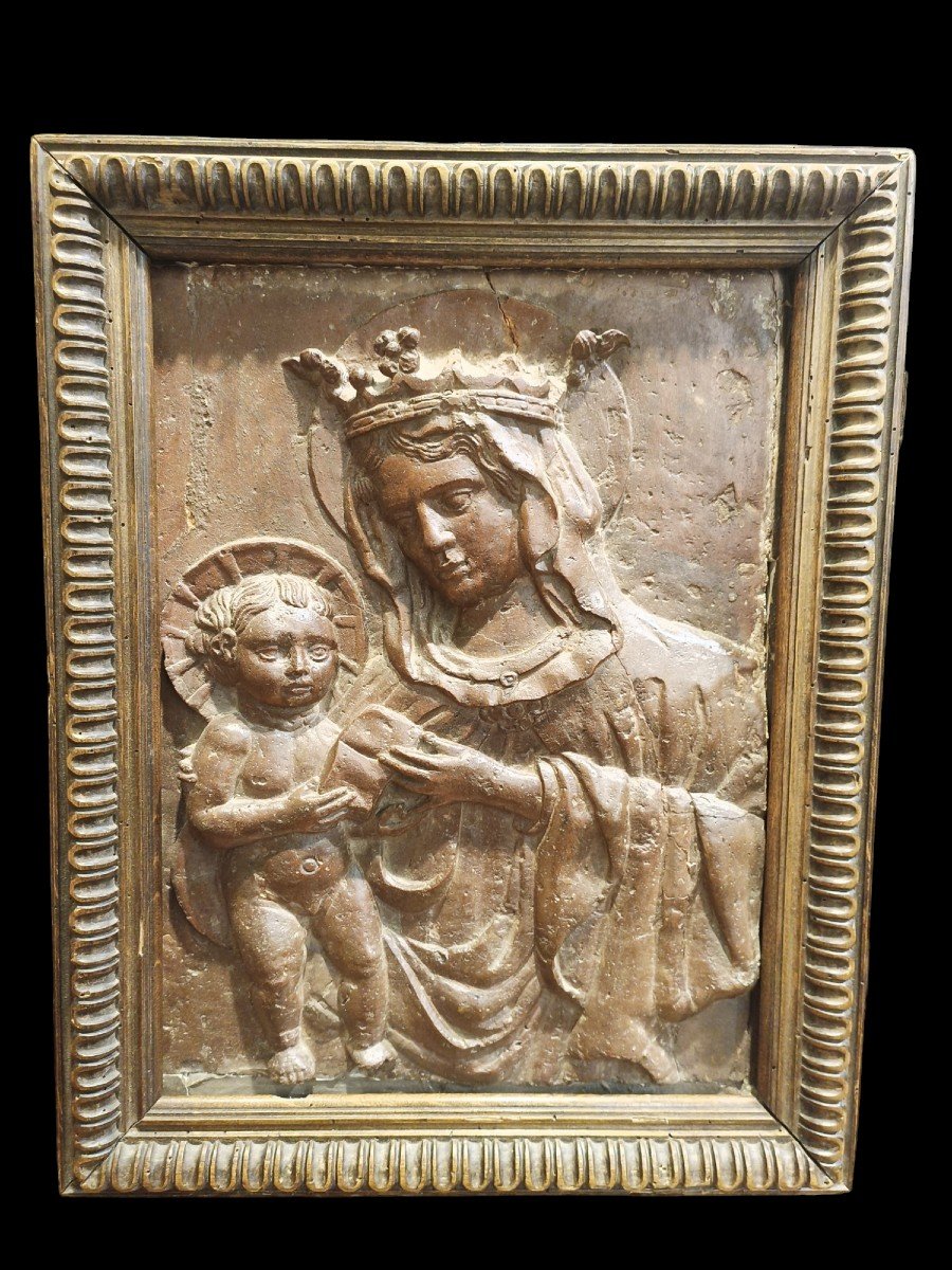Haut-relief En Terre Cuite Représentant La Vierge à l'Enfant. Italie, XVIe Siècle-photo-2