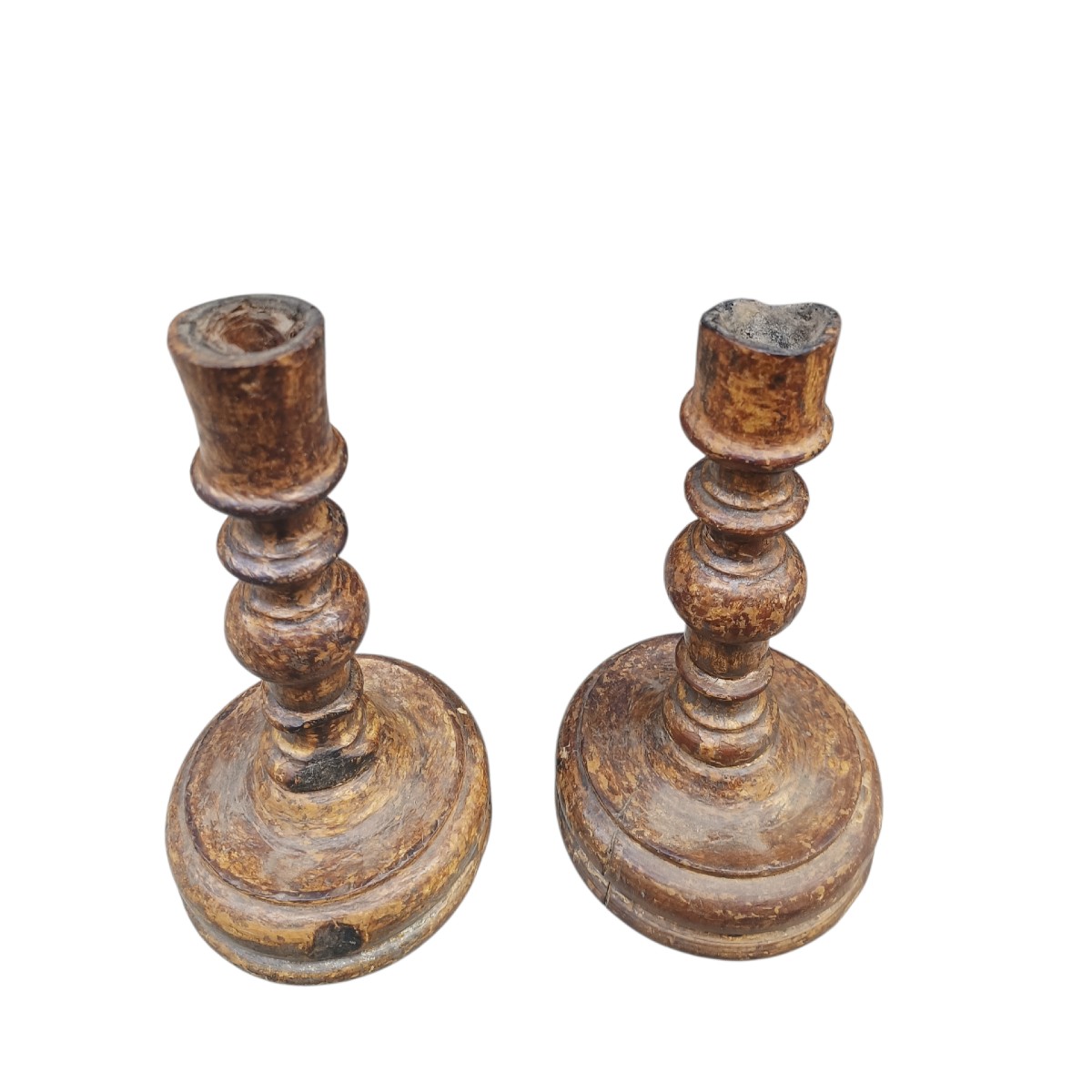 Paire de bougeoirs en bois laqué. Toscane, début du XVIIe siècle.-photo-2