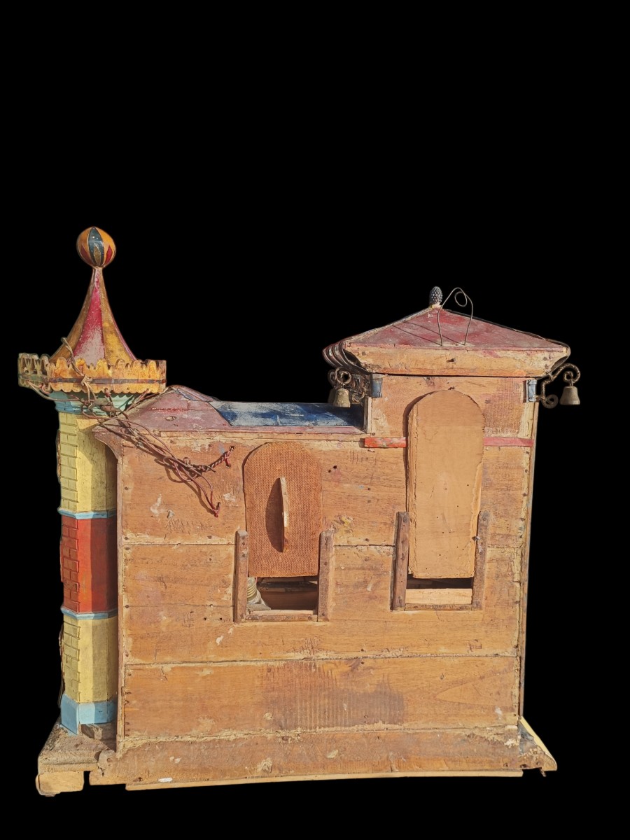 Grand Maquette d'une villa Art Nouveau. Italie, milieu du XXe siècle.-photo-2