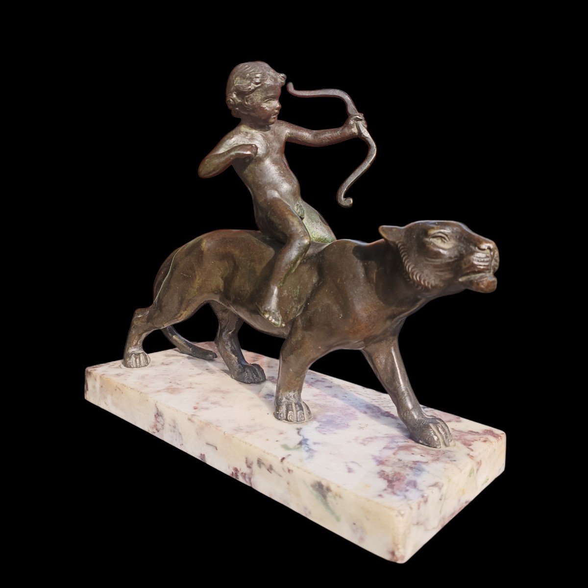 Sculpture en bronze d'Eros sur une panthère. Italie, début du XIXe siècle.-photo-3