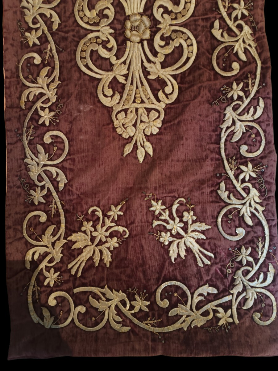 Paire de tissus brodés en fil d'argent. Italie, 19ème siècle.-photo-2
