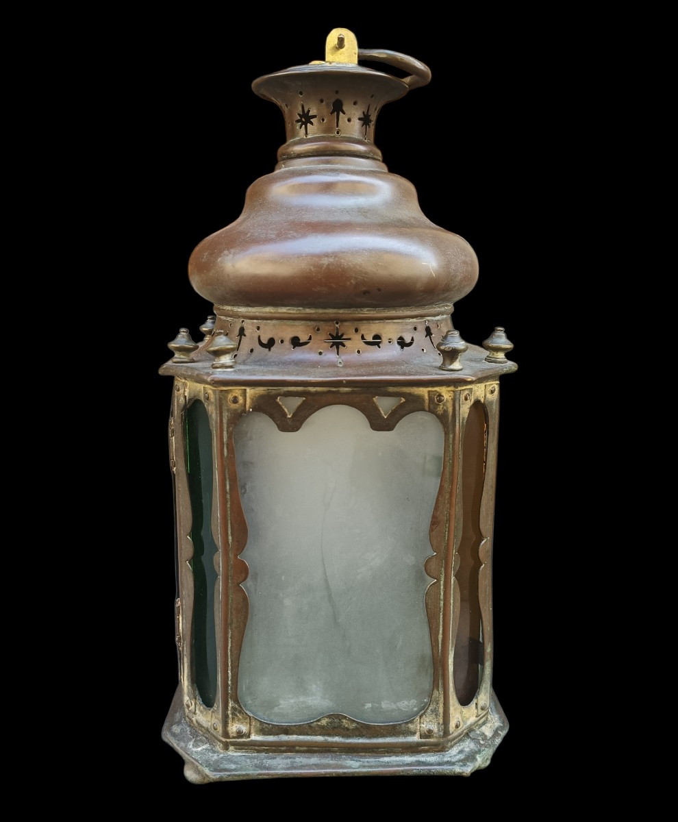 Lanterne en cuivre et verre coloré. Venise, XVIIIe siècle.-photo-4