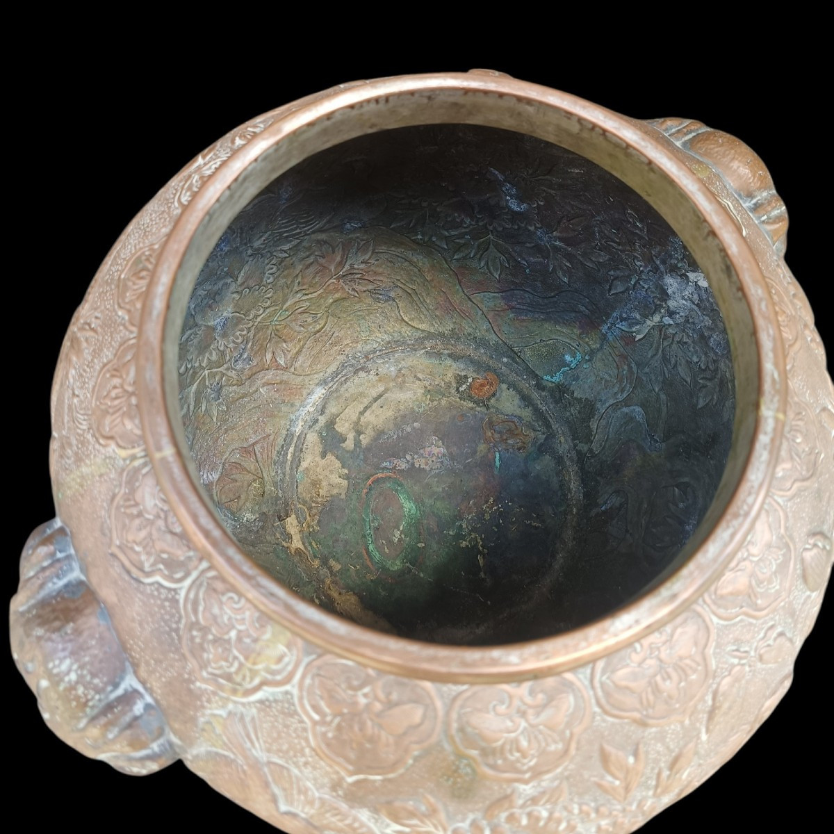 Embossed Copper Vase. China, Late 19th Century.-photo-3