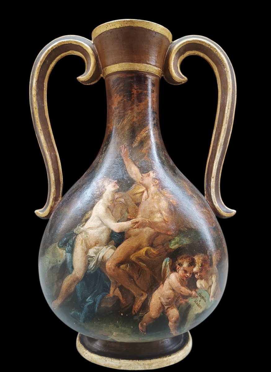 Amphore en terre cuite dorée et peinte. Italie, fin du XVIIIe siècle.