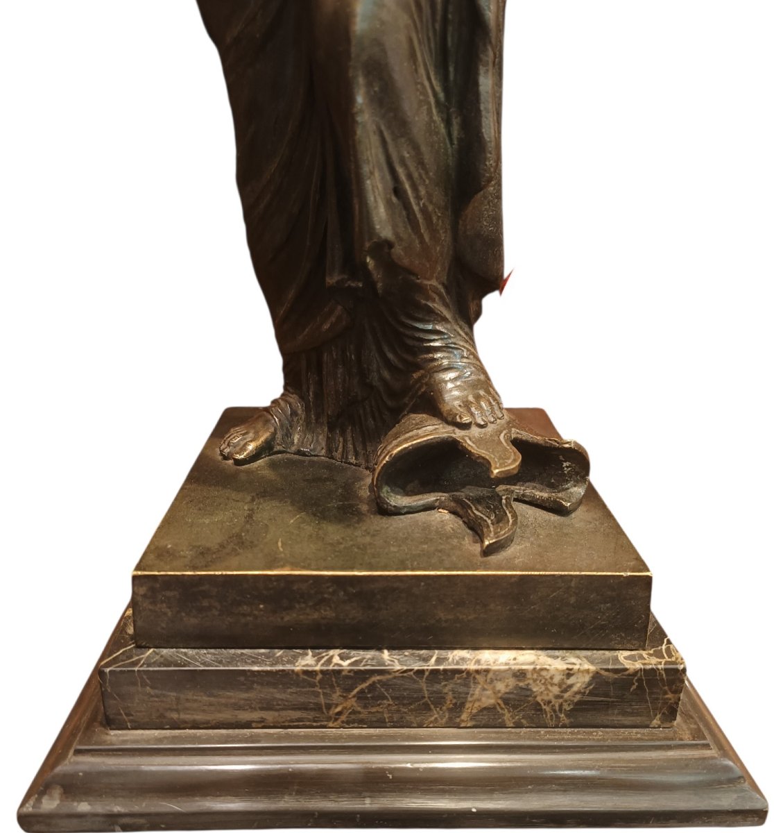 Sculpture en bronze représentant Nike. Italie, 19ème siècle.-photo-2
