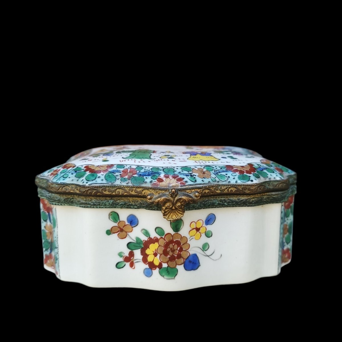 Porcelain And Gilded Bronze Snuffbox. France, 18th Century.-photo-2
